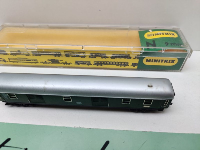 Minitrix N DC 13010 ex 3010 Schnellzug-Gepäckwagen Pw4ümg / DB / ErsatzVP