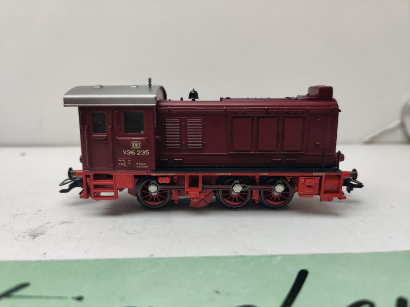 Märklin H0 AC V36 235  Diesellok / Rot / DB / Delta-Digital