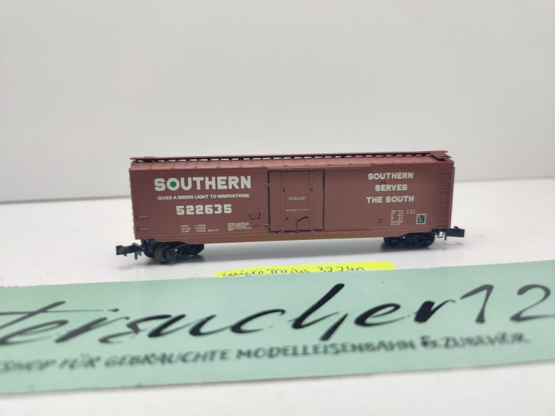 Micro Trains N DC 32240 US Güterwagen Schiebetür "Southern serves the south" / SOU
