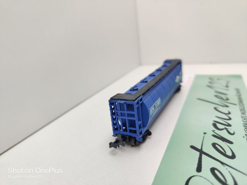 Minitrix N DC 51 3121 00 US Tankwagen "Dow" Center flow tank car / DOWX