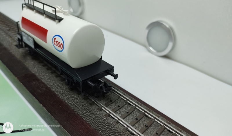 Märklin H0 000 2 660-7 Kesselwagen ESSO 2-Achser Weiß