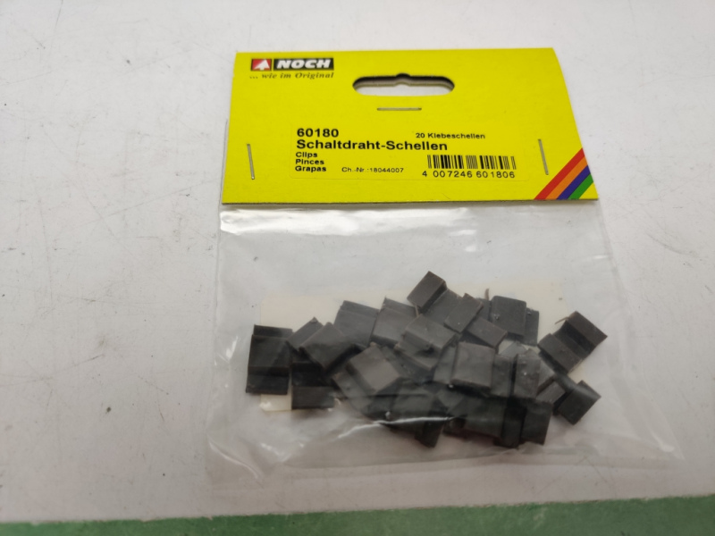 Hoch 60180 Schaltdraht-Schellen / 20 Stück / OVP