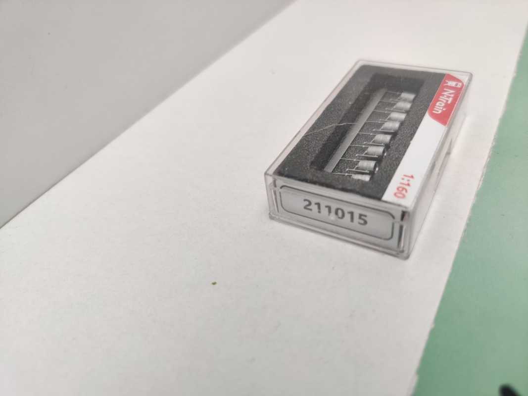 N-Train N 211015 Abfalleimer Metall silbern 8 Stck / unbenutzt / 1:160 / OVP