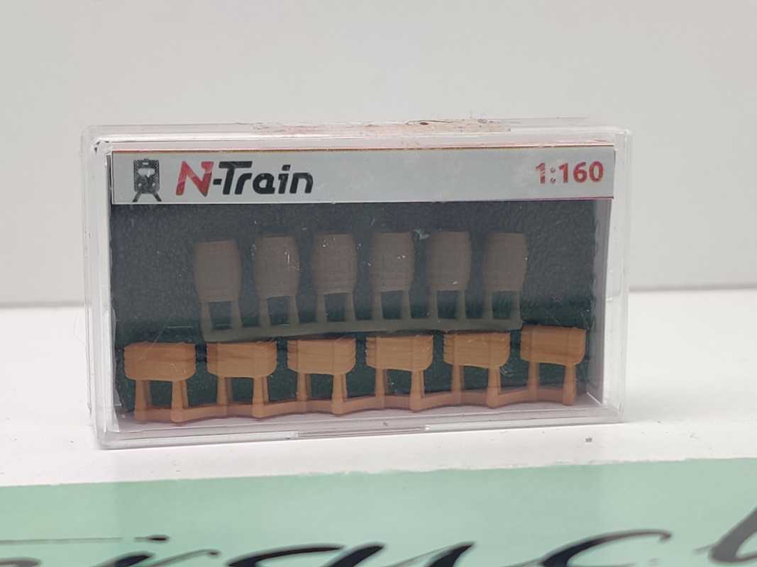 N-Train N 212.42 6 Holzkisten + 6 Holzfässer / unbenutzt / 1:160 / OVP