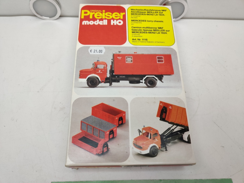 Preiser H0 / 1:87 / 1116 Wechselaufbaufahrzeug WAF Feuerwehr / Bausatz / OVP