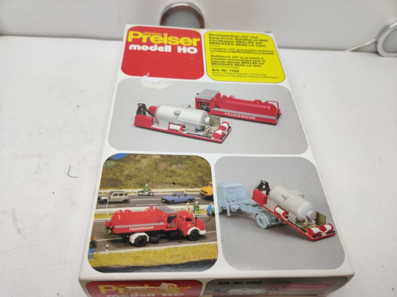 Preiser H0 / 1:87 / 1152 Wechselaufbau CO² / Saug-Druck / Feuerwehr / Bausatz / OVP
