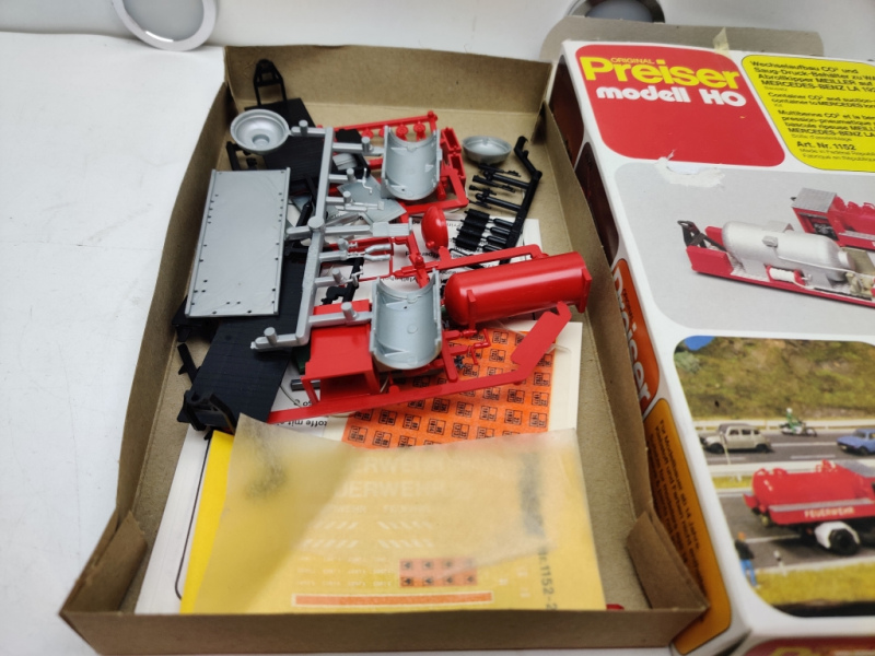 Preiser H0 / 1:87 / 1152 Wechselaufbau CO² / Saug-Druck / Feuerwehr / Bausatz / OVP