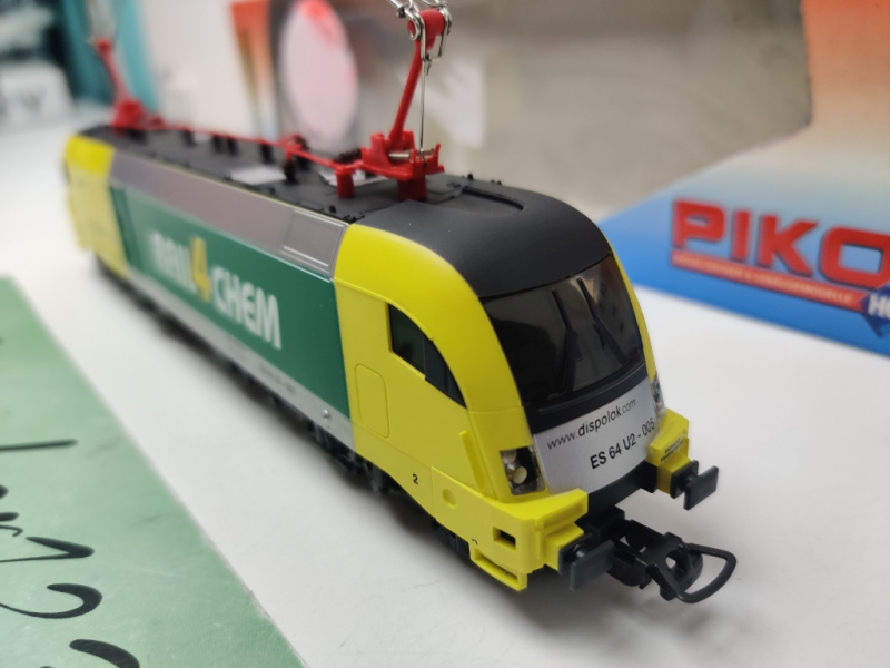 PIKO H0 DC 57419 / ES64 U2-005  E-Lok / Siemens Dispo Lok raiil4chem / Ep.V / Analog / DSS / OVP