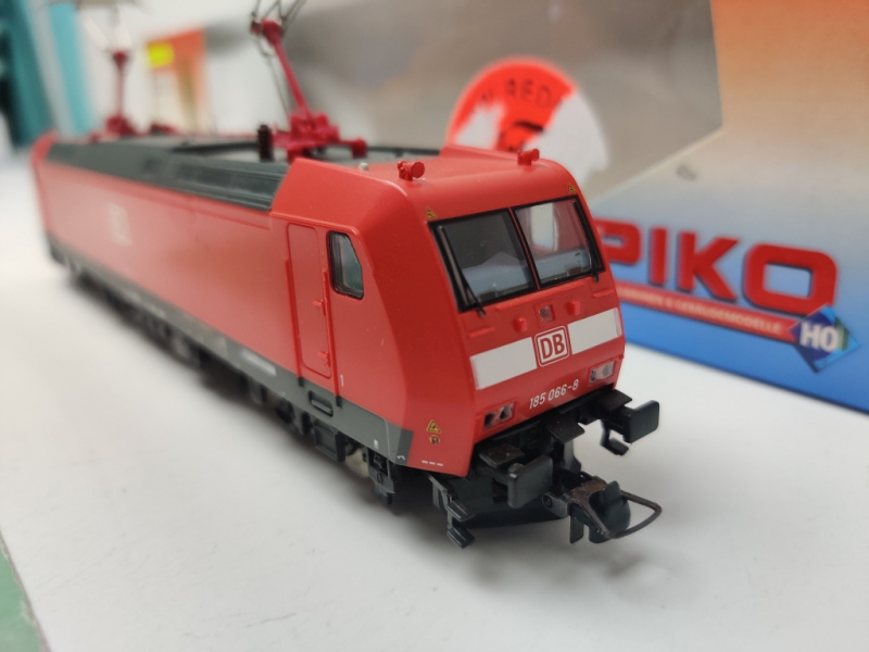 PIKO H0 DC 57430 / BR185 066-8 / Elektrolok / DB AG)/ Ep.V / Analog / DSS / OVP
