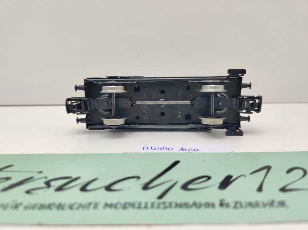Primex H0 AC 2702 Kesselwagen "AVIA" Zk / Kessel silber / DB