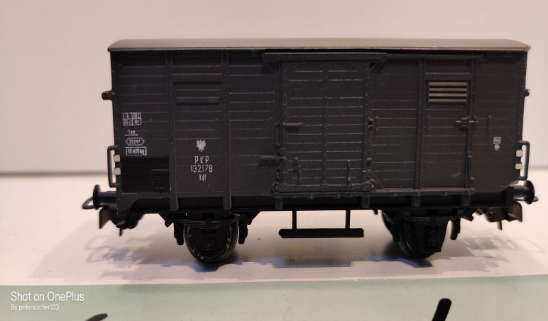 Piko H0 AC Flachdach Güterwagen grau / 132178 Kdl / P.K.P.