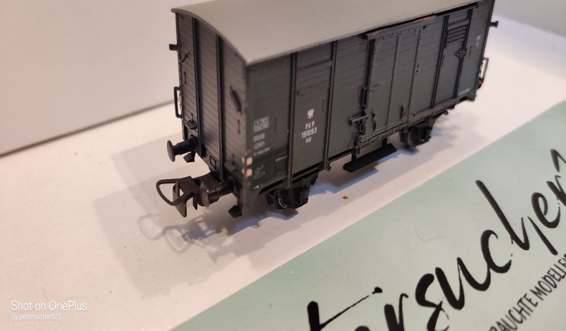 Piko H0 AC Flachdach Güterwagen grau m Brmshs / 151093 Kdl / P.K.P.
