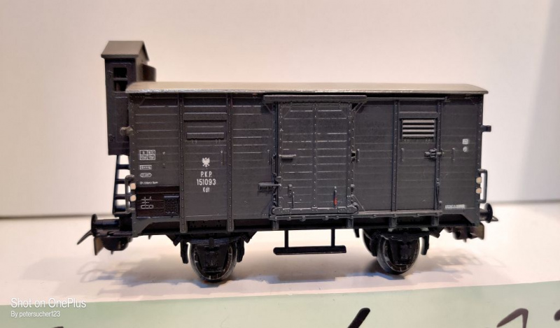 Piko H0 AC Flachdach Güterwagen grau m Brmshs / 151093 Kdl / P.K.P.