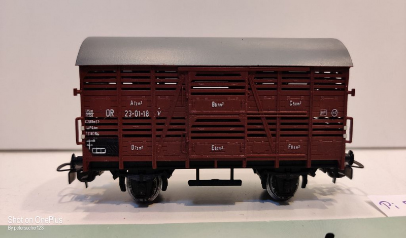 Piko H0 AC 5/128-01 Viehtransportwagen / 23-01-18 / DR