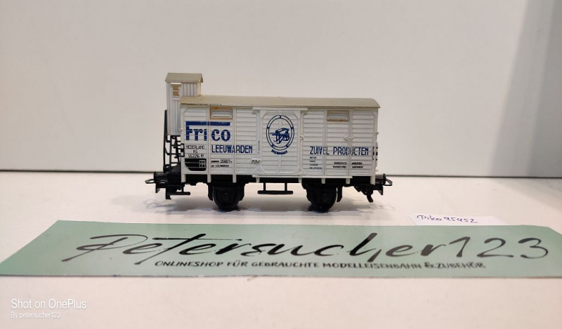 Piko H0 AC 95452 Kühlwagen m Brmshs "Frico Leeuwarden" / NS