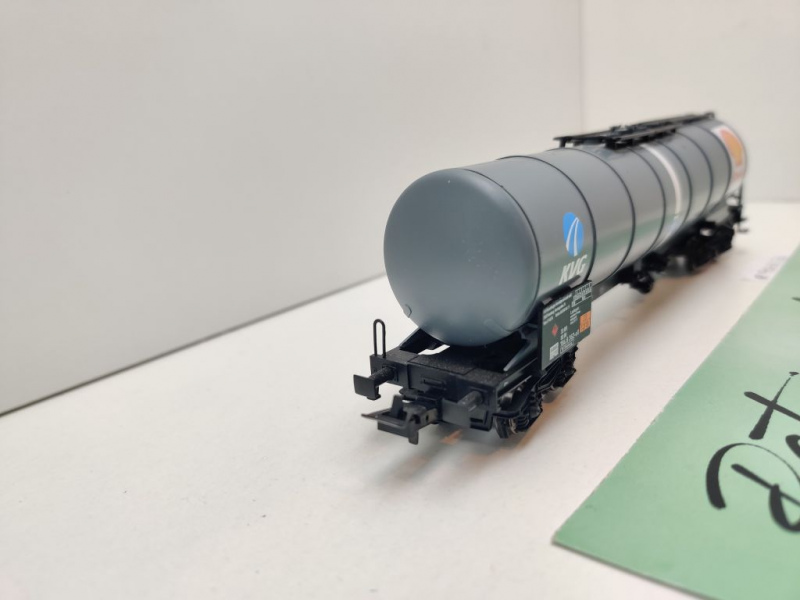 Piko H0 DC 95718 Großraum Kesselwagen "KVG Shell" / NEM / DB