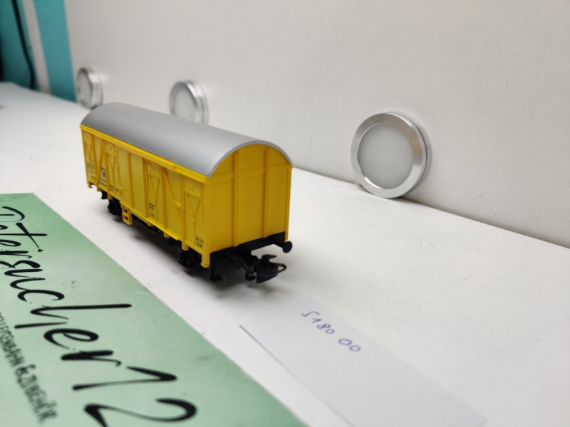 Primex H0 AC 4558 gedeckter Güterwagen "Post" / Privat