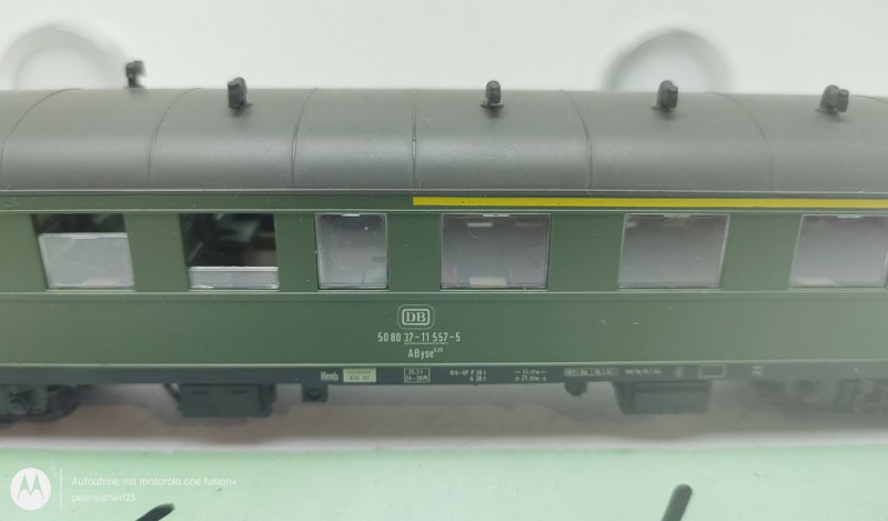 Roco H0 DC 44552 (1) Eilzugwagen / 1./2.Kl / NEM / DB