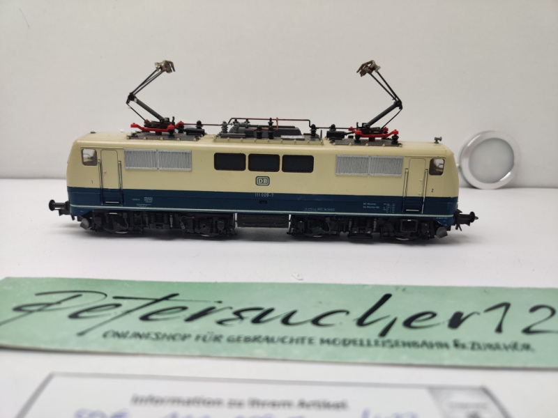 Roco H0 DC 4133 /  BR111 009-7   Elektro-Lok / Blau - Beige / DB / Analog