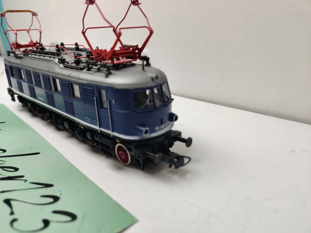 Roco H0 AC BR118 049-6 / Altbau-Elektrolokomotive / BR118 / DB / ehemals preußische E 18 / Umbau auf Delta-Digital
