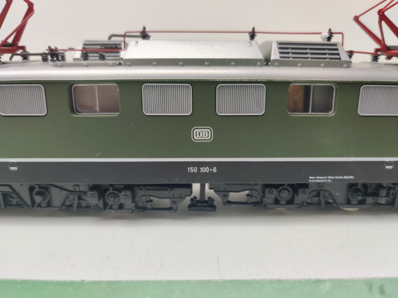Roco H0 DC 04140A / BR150 100-6  Elektro-Lok / Grün / DB / Analog