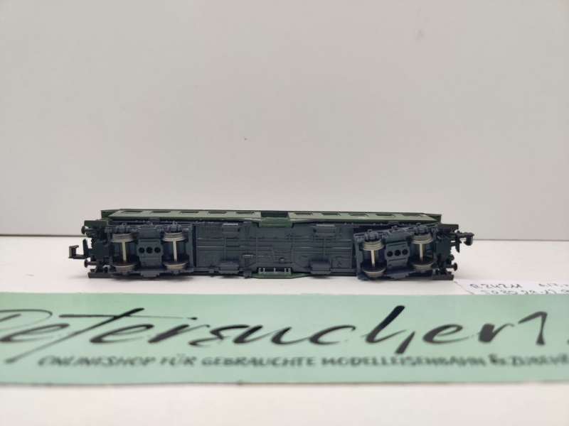 Roco N DC 24211 Eilzugwagen 2.Kl 'Umbauwagen' / Byg516 / DB