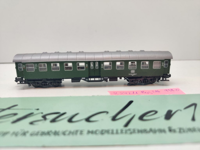 Roco N DC 24211 Eilzugwagen 2.Kl "Umbauwagen" Byg516 / DB