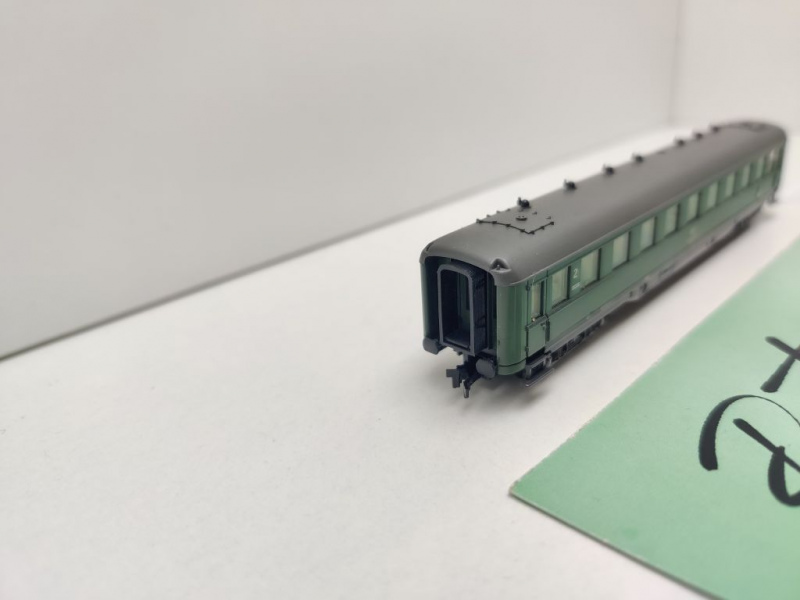 Roco N DC 24229 ex 2264A Schnellzugwagen 2.Kl "Schürzenwagen" / Büe336 / DB