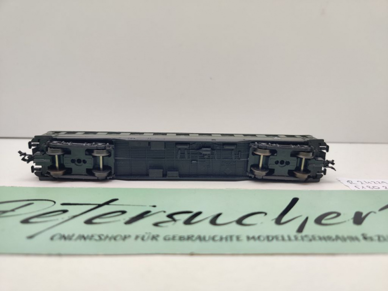 Roco N DC 24229 ex 2264A Schnellzugwagen 2.Kl "Schürzenwagen" / Büe336 / DB