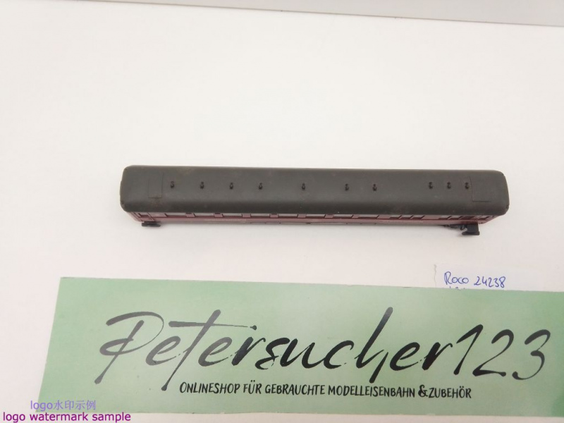 Roco N DC 24238 Schnellzug-Speisewagen 'Schürzenwagen' / WRüg152 / DSG