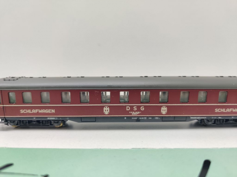 Roco N DC 24239 ex 2269A Schnellzug-Schlafwagen "Schürzenwagen" / WLAü(e)22 / DSG