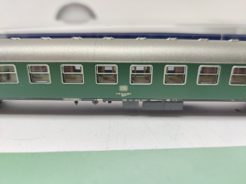 Roco N DC 24492 / D-Zug-Abteilwagen der Gattung Büm 239 (bzw. B4üm) / DB / OVP