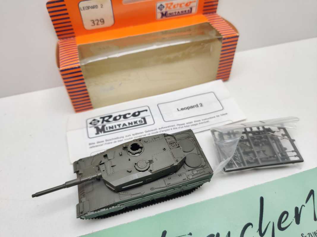 Roco Minitanks H0 329 (1) Kpf Panzer "Leopard" 2 A4  / 1:87 / OVP rot