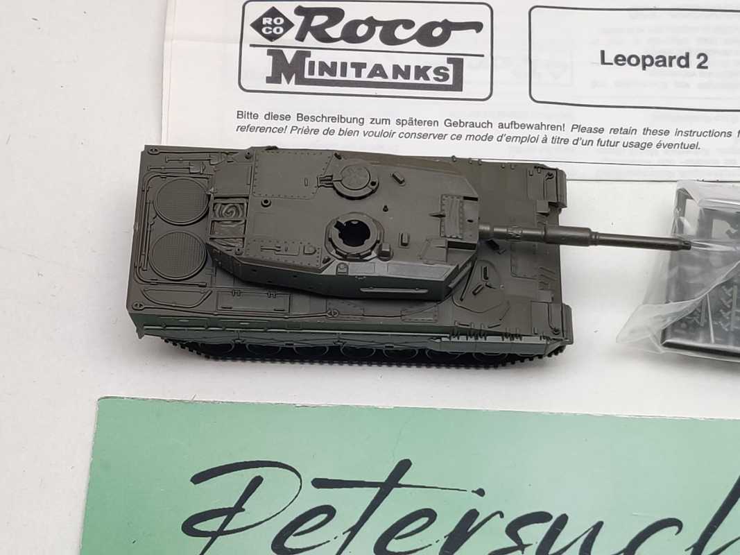 Roco Minitanks H0 329 (1) Kpf Panzer "Leopard" 2 A4  / 1:87 / OVP rot