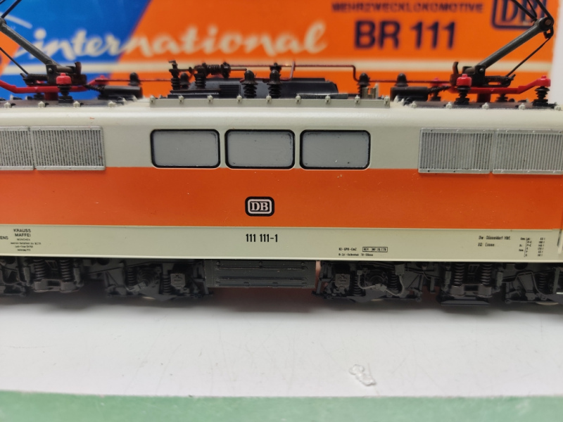 Roco H0 DC 04133B / BR111  Elektro-Lok / Beige - Orange / DB / Analog / OVP
