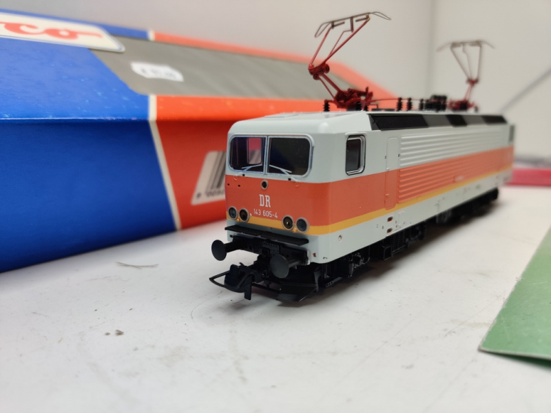 Roco H0 DC 43683 / BR143 Elektrolok / DR / Analog /  OVP