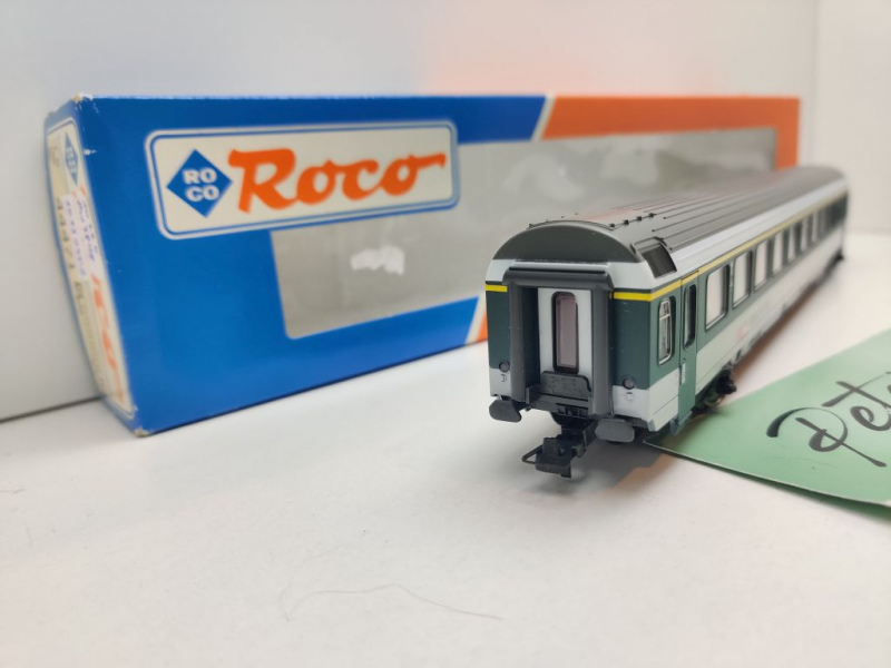 Roco H0 DC 44471 Reisezugwagen 1.Kl. / 10-73 045-2 / A / NEM / SBB / OVP