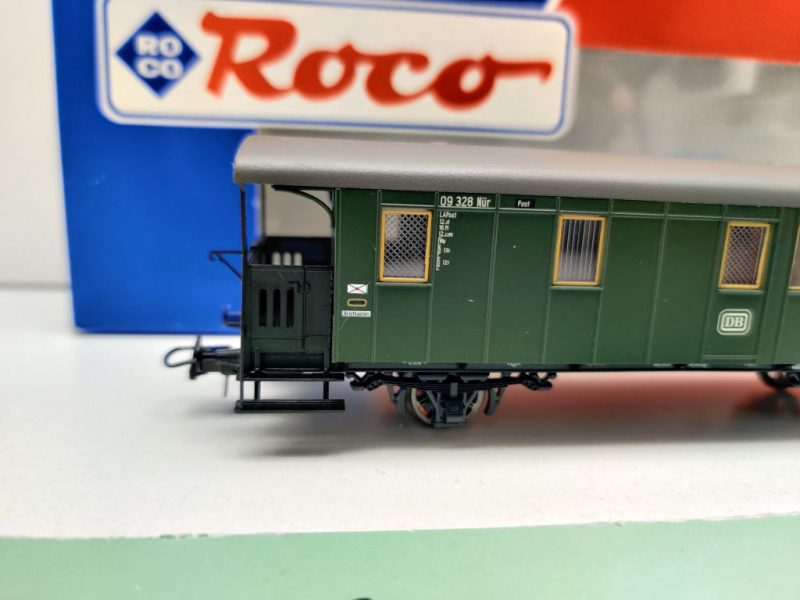 Roco H0 DC 44834 Lokalbahnwagen 1.Kl Postabteil LAPost / NEM / DB / OVP