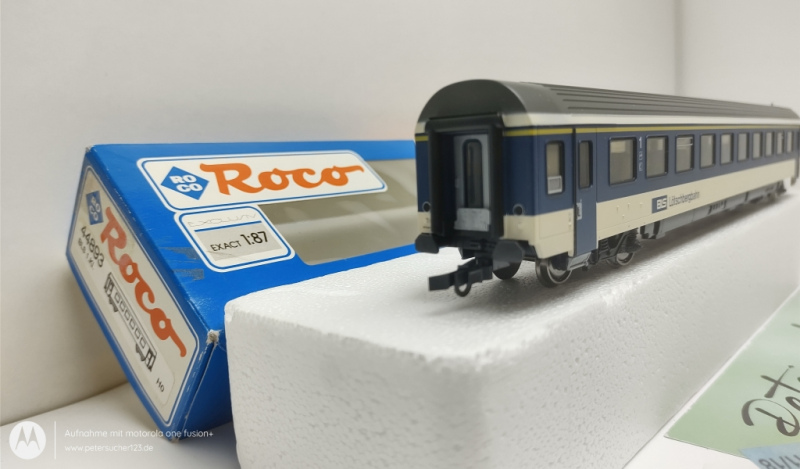 Roco H0 DC 44893 / exakt 1:87 Personenwagen 1.Kl. / Löschbergbahn / BLS / OVP