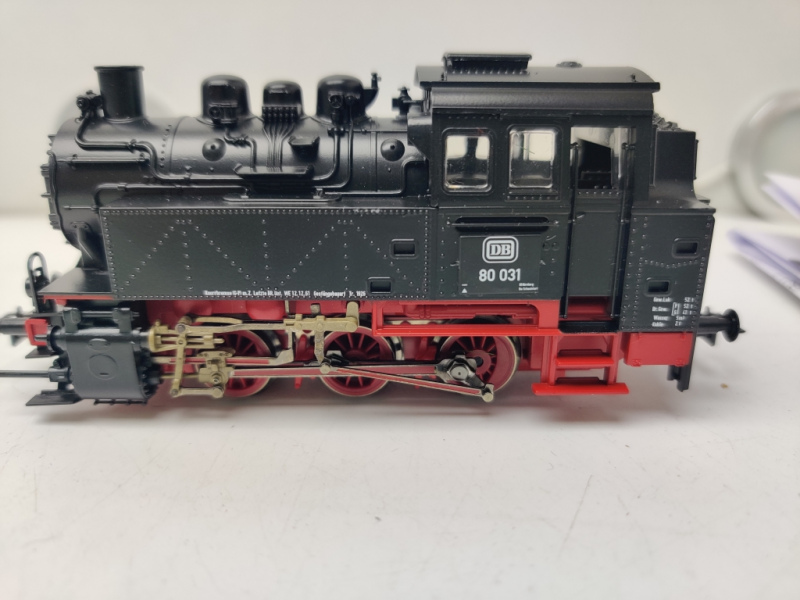 Roco DC H0 BR80 001 / 51161 dreiachsige Tender-Dampflokomotive / DB / Analog / Zusatzteile