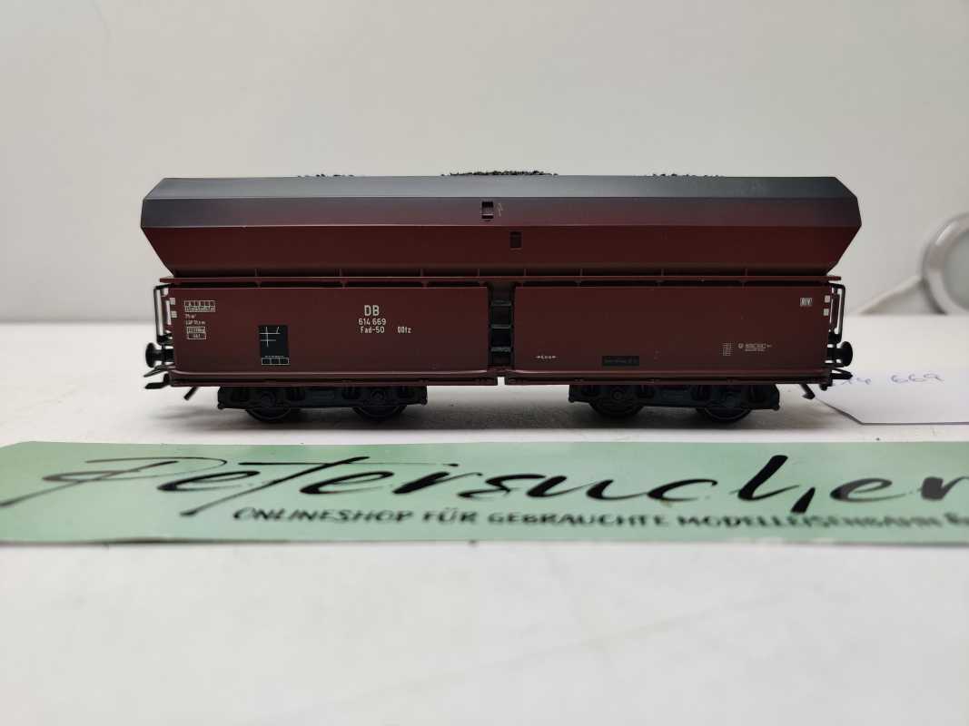 Roco H0 AC 614 669 / vierachsiger Großraum-Selbstentladewagen / NEM / DB / Ladegut Kohle