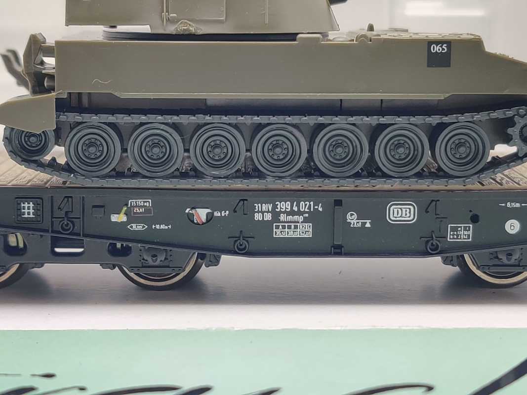 Roco H0 DC 67475 Schwerlastwagen Rlmmp belg. Panzerhaubitze M108 / NEM / DB / OVP