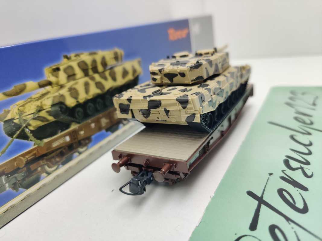 Roco H0 DC 67476 Schwerlastwagen Smm Leopard 2A4 " Leopradine" / NEM / ÖBB / OVP