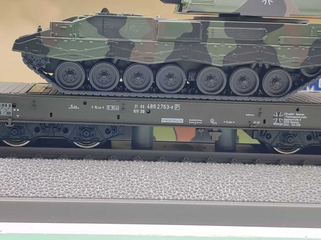 Roco H0 DC 866 Schwerlastwagen Samms Panzerhaubitze PzH2000 / NEM / DB / OVP