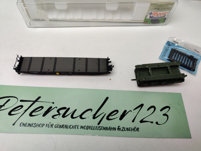Roco N DC 932 / 6-achziger Schwerlastwagen mit Militärbeladung / OVP