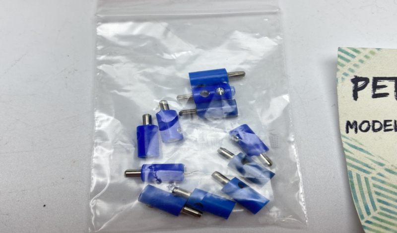 Viessmann, Märklin, Faller   10 Stück Stecker Blau  450//ST21/2