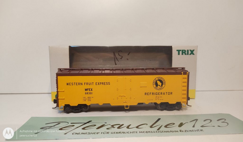 Trix H0 AC 24902-12 US Güterwagen "Western Fruit Express" / RP25 / NEM Schacht / USA / OVP
