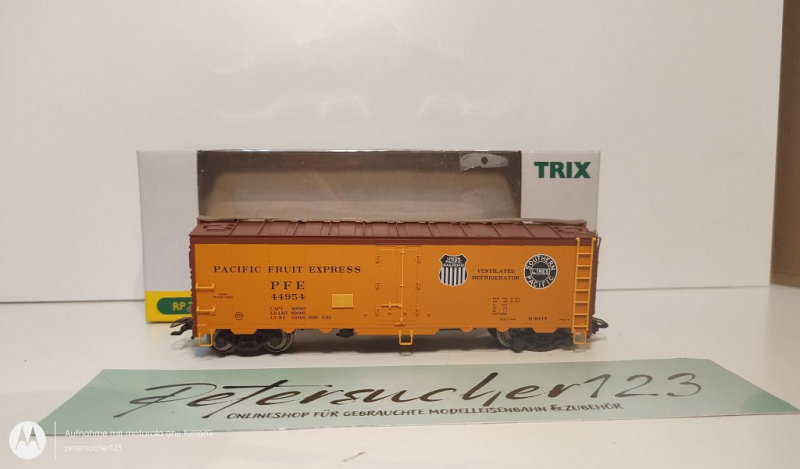 Trix H0 AC 24906-1 US Güterwagen "Pacific Fruit Express" / RP25 / NEM Schacht / USA / EVP