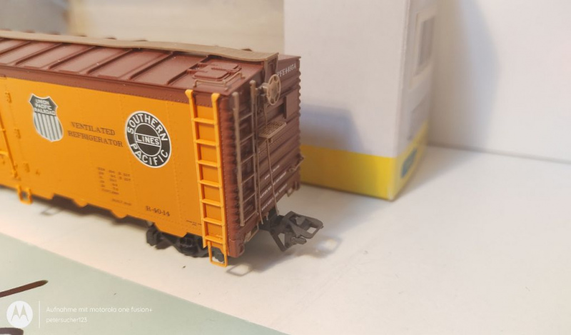 Trix H0 AC 24906-1 US Güterwagen "Pacific Fruit Express" / RP25 / NEM Schacht / USA / EVP