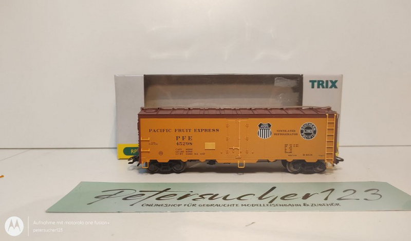 Trix H0 AC 24906-2 US Güterwagen "Pacific Fruit Express" / RP25 / NEM Schacht / USA / OVP